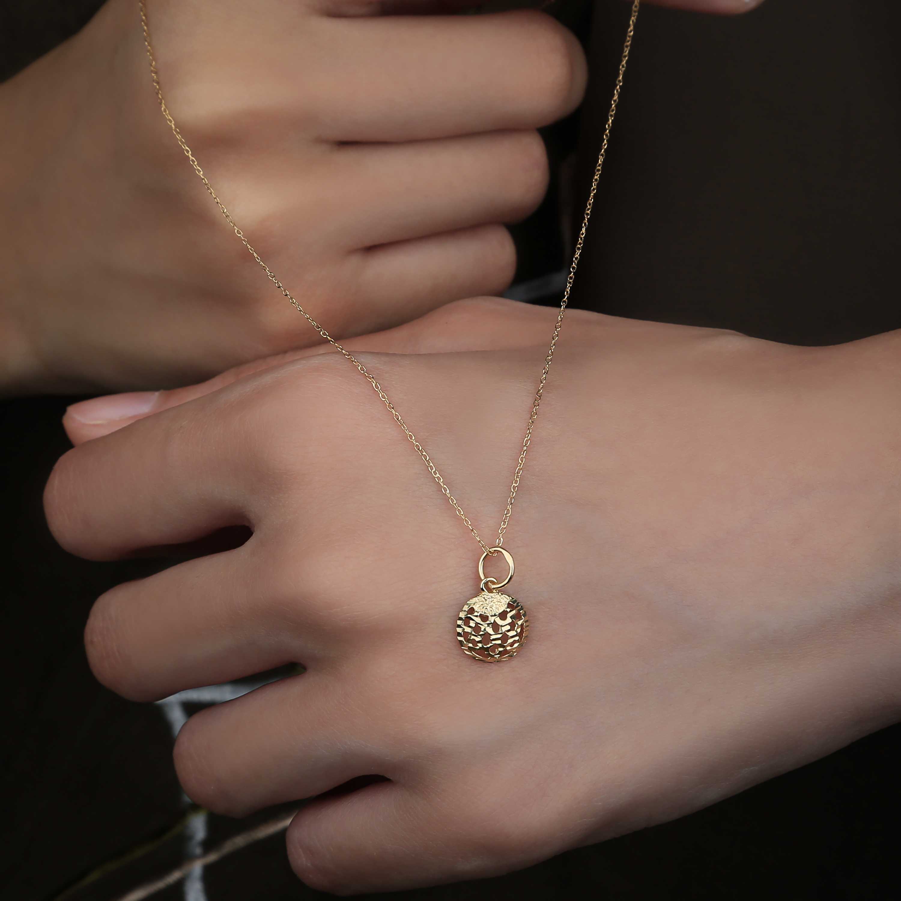 18 karat gold choker, made in Turkey - (H-0715)